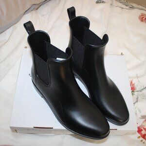 Chelsea black rain boots size 10 (A new Day)